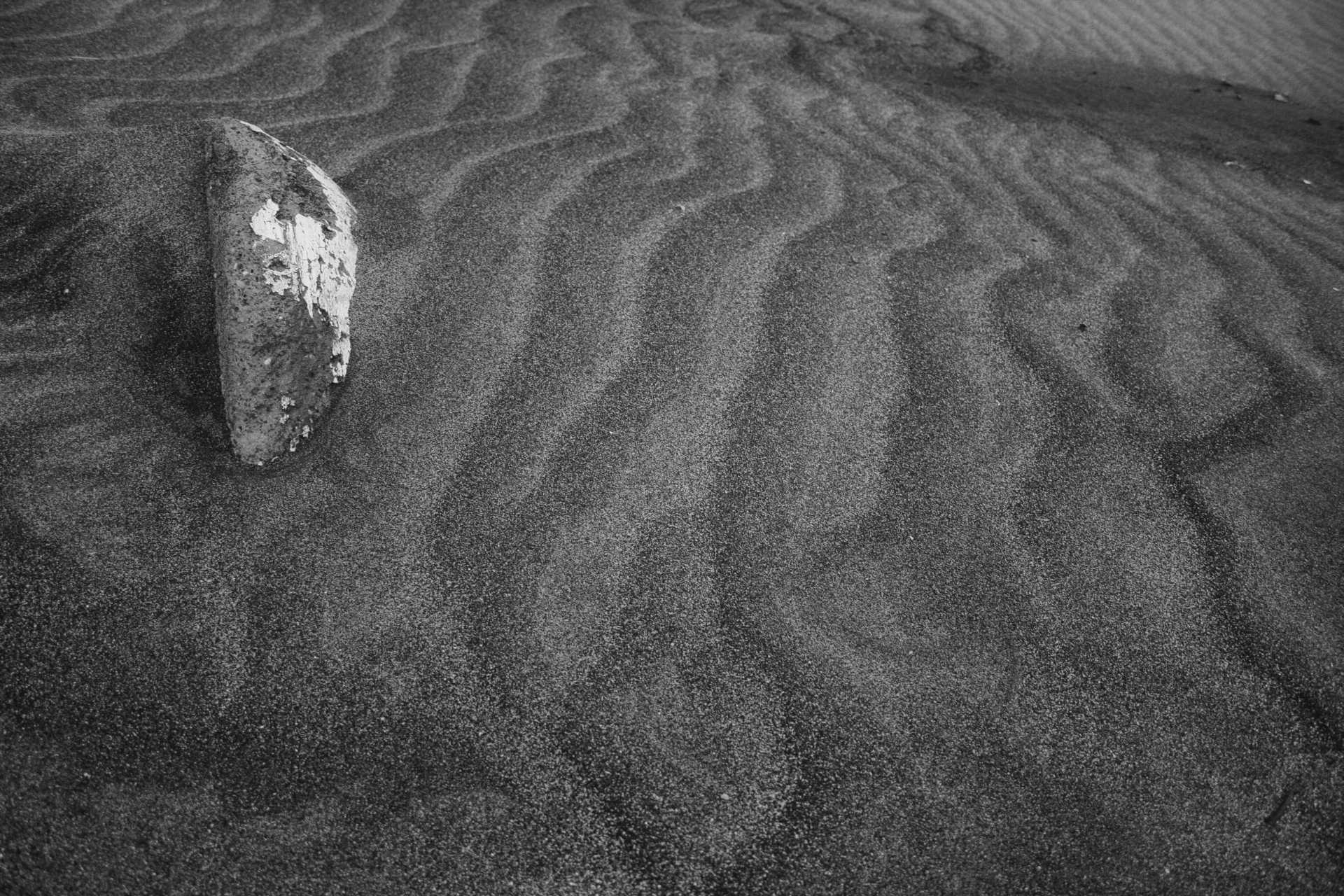 Lo scirocco a Ostia: una maschera di bellezza per il mare ma non per gli abitanti